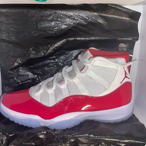 10.5 only worn once $205